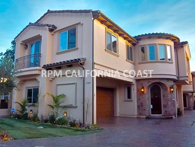 property at 2320 Marshallfield Ln