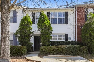 2286 Strathmoor Manor Dr in Lithonia, GA - Building Photo - Building Photo