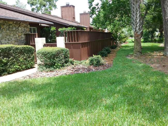 622 Main Trail in Ormond Beach, FL - Building Photo - Building Photo