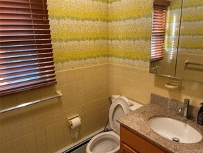 19 Patti Ln in Yonkers, NY - Building Photo - Building Photo