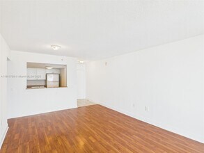 60 NW 37th Ave in Miami, FL - Building Photo - Building Photo