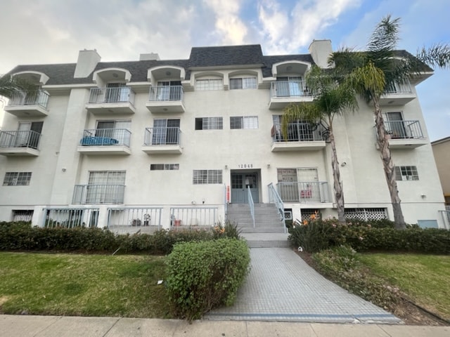 12048 Culver Blvd