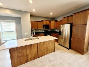729 Bates St SE in Grand Rapids, MI - Building Photo - Building Photo