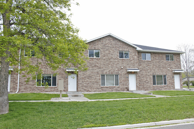 315 5th Ave S in Brookings, SD - Foto de edificio - Building Photo