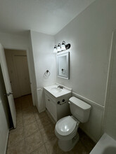 515 UTA Blvd in Arlington, TX - Foto de edificio - Building Photo