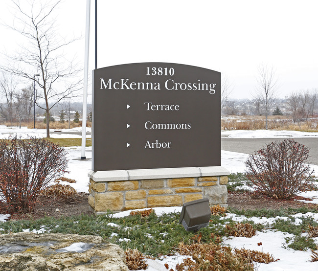 McKenna Crossing (Senior 65+) in Prior Lake, MN - Foto de edificio - Building Photo