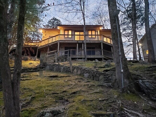 property at 7415 Savannah Dr