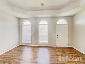 901 Highland Dr, Unit 5-A in White House, TN - Building Photo - Building Photo