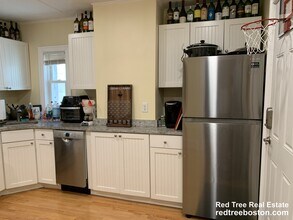 41 Cross St, Unit A in Somerville, MA - Building Photo - Building Photo