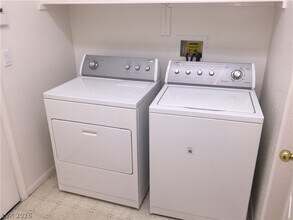 7012 Bodega Point Ct in Las Vegas, NV - Building Photo - Building Photo