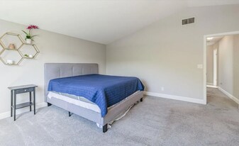 2280 Southwood Dr in Pittsburg, CA - Building Photo