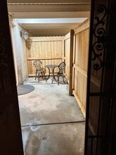 60 Chartan Ave, Unit back house in Las Vegas, NV - Building Photo - Building Photo