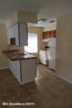 108 Lacosta Ln in Daytona Beach, FL - Building Photo - Building Photo