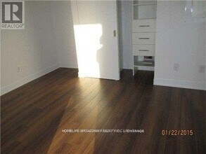 210 Simcoe St in Toronto, ON - Building Photo - Building Photo