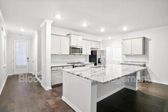 332 Long Pier St in Summerville, SC - Building Photo - Building Photo