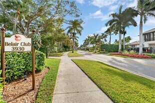 3930 Belair Ln in Naples, FL - Building Photo