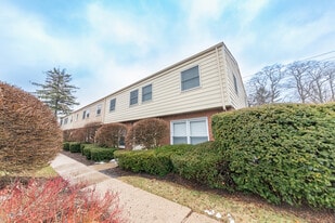 820 N Milwaukee Ave in Libertyville, IL - Building Photo