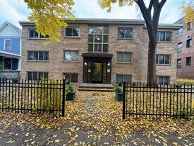 2507 Bryant Ave S in Minneapolis, MN - Building Photo