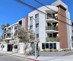 12147 Magnolia Blvd, Unit 301 in Los Angeles, CA - Building Photo