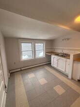 1384 Gorham St in Lowell, MA - Building Photo - Building Photo