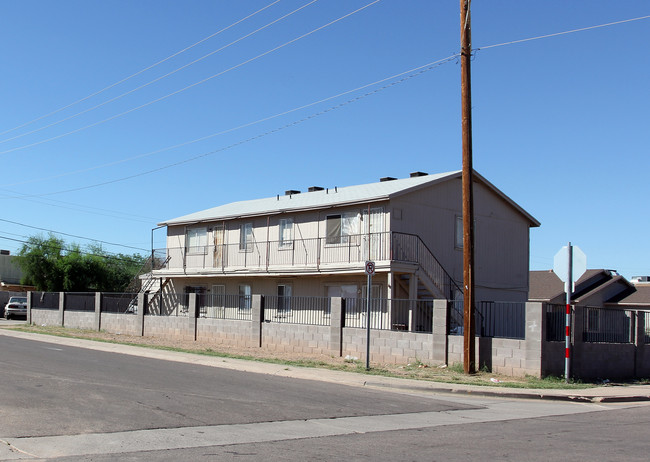 2457 E Pueblo Ave in Phoenix, AZ - Building Photo - Building Photo