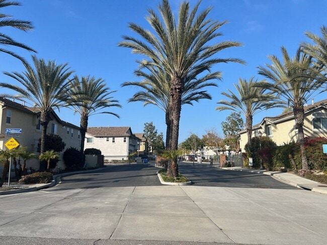 1248 Stagecoach Trail Loop in Chula Vista, CA - Building Photo - Building Photo