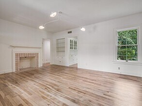 501 Carolyn Ave in Austin, TX - Building Photo - Building Photo