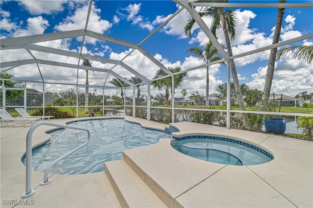 9660 Pineapple Preserve Ct in Ft. Myers, FL - Building Photo
