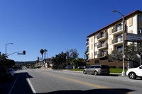 Villa Salvatore in San Pedro, CA - Foto de edificio - Building Photo