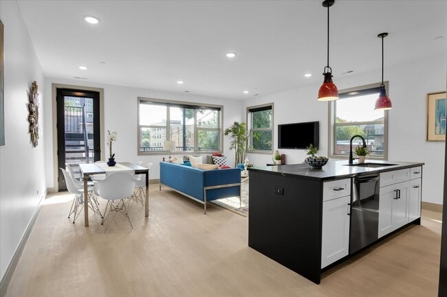 4235 S Champlain Ave in Chicago, IL - Building Photo - Building Photo