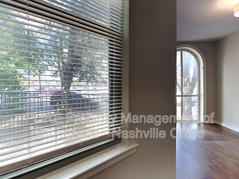 429 Humphreys St in Nashville, TN - Building Photo