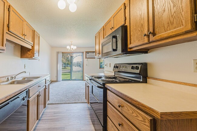 Pine Pointe Apartments