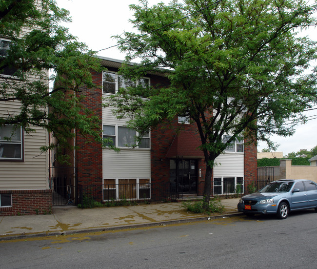 206 Malvern St in Newark, NJ - Building Photo - Building Photo