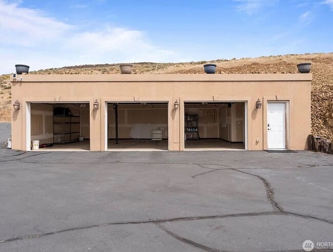 568 Morning Star Blvd in Ephrata, WA - Building Photo - Building Photo