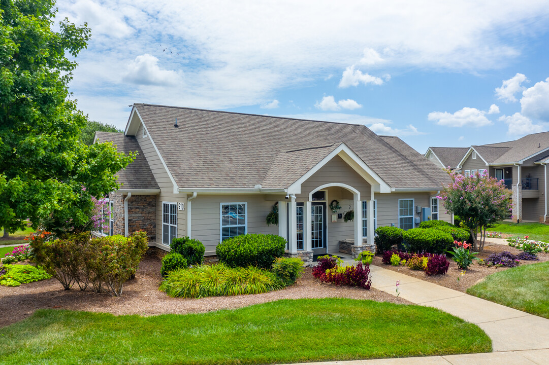 St. Andrews Apartments in Murfreesboro, TN - Building Photo