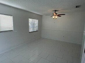 1521 Gabriel St in Hollywood, FL - Building Photo - Building Photo