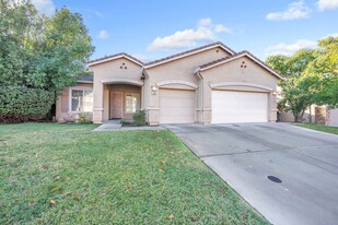 7685 Belle Rose Cir