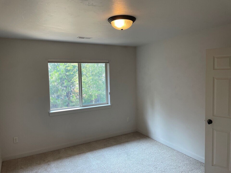 867 Longbow Ln in Bozeman, MT - Building Photo