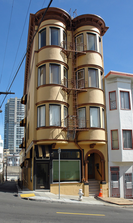 1046 Pacific in San Francisco, CA - Building Photo