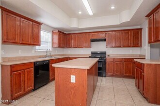 3057 Tierra Mina Dr in El Paso, TX - Building Photo - Building Photo