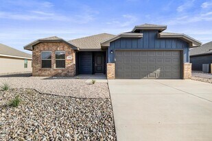 8512 E County Rd 111 in Midland, TX - Building Photo