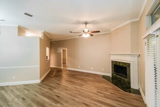 8233 Lakemont Dr in Jacksonville, FL - Building Photo - Building Photo