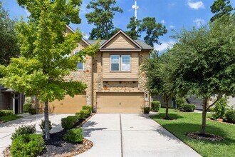14 Cheswood Manor Drive in The Woodlands, TX - Building Photo - Building Photo