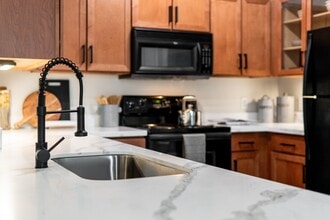 Grove at Sterling Ridge in The Woodlands, TX - Building Photo - Building Photo