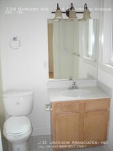 334 Barnard Ave-Unit -334 B Barnard Avenue in Asheville, NC - Foto de edificio - Building Photo