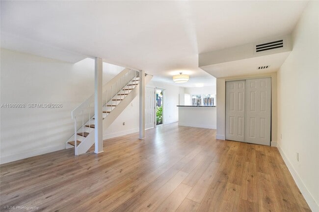 9023 NE 4th Avenue Rd in Miami Shores, FL - Building Photo - Building Photo