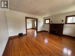 290 Vista Pl in Windsor, ON - Foto de edificio - Building Photo