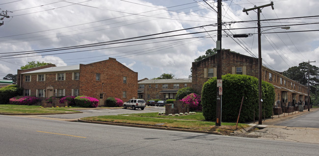 Bayview Manor in Norfolk, VA - Building Photo - Building Photo