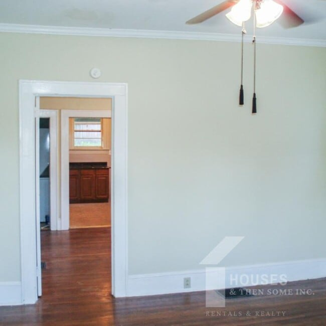 16 W Stone Ave in Greenville, SC - Building Photo - Building Photo