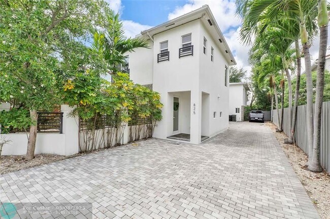 property at 825 NE 17th Way